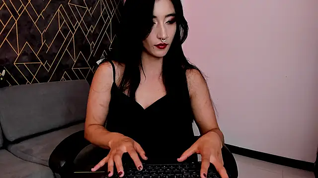 Tahara Romanov online show from February 24, 2026, 5:44 pm