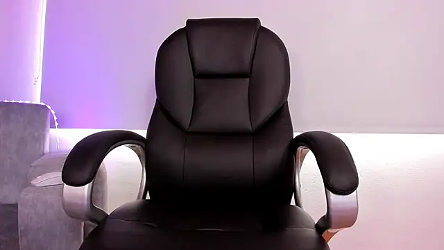 emma 030 online show from March 6, 2025, 5:11 pm