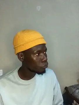 menzix96 online show from October 9, 2025, 4:38 pm