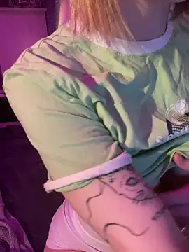 amorearte m online show from March 6, 2025, 8:37 pm