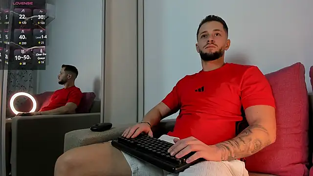 Snapshot of nicholasX1 chatting on September 27, 2025, 6:35 pm nicholasX1 online show from September 27, 2025, 6:35 pm