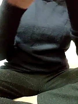 Snapshot of Reena598 chatting on February 28, 2025, 9:15 am Reena598 online show from February 28, 2025, 9:15 am