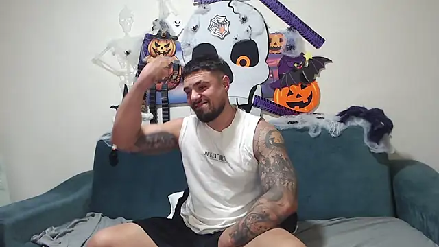 Tiberius hunk online show from October 29, 2025, 10:28 am