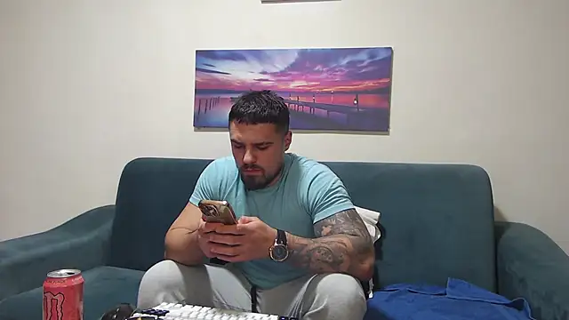 Tiberius hunk online show from December 3, 2025, 5:11 pm