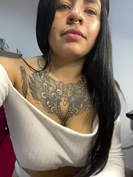 sofia 23x online show from March 3, 2025, 7:17 pm