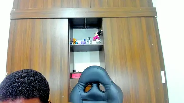 Dreamastercum  online show from September 13, 2025, 8:08 pm