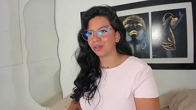 emilyy cooperr online show from December 15, 2025, 12:09 pm