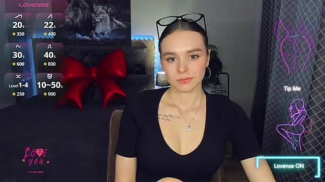 EmelyMason online show from February 12, 2026, 12:44 pm