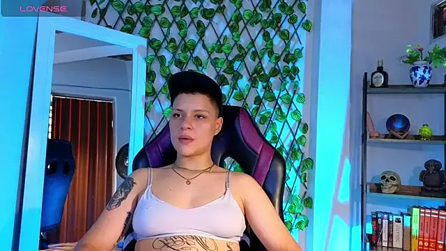 demimoore222 online show from March 19, 2025, 9:16 pm