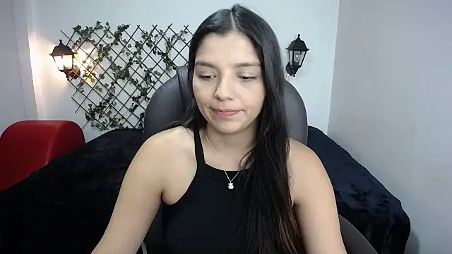 Snapshot of issa__nassar chatting on November 10, 2025, 2:16 pm issa nassar online show from November 10, 2025, 2:16 pm