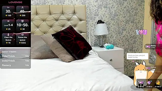 LiliJensen online show from November 14, 2025, 10:03 am