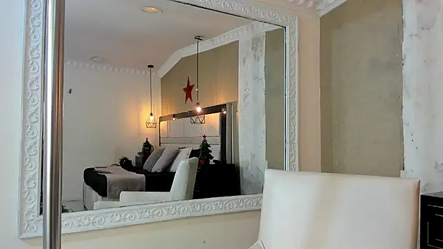 LiliJensen online show from December 5, 2025, 8:16 pm