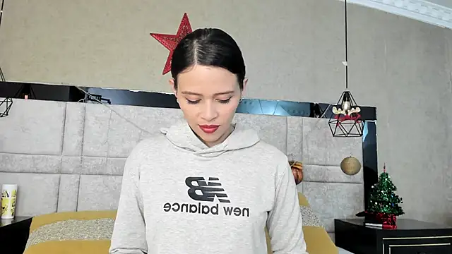 LiliJensen online show from January 5, 2026, 7:28 pm