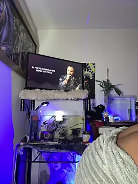 CRAZY-BOY99 online show from July 7, 2026, 12:53 pm