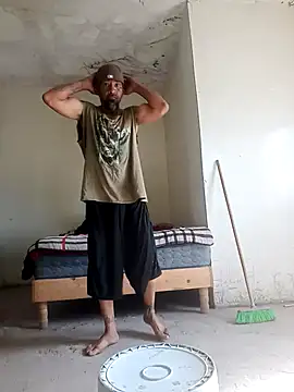 Flomi13 online show from March 12, 2026, 9:32 pm