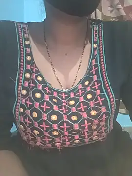 Snapshot of Sexyradha_ chatting on February 5, 2026, 6:23 pm Sexyradha online show from February 5, 2026, 6:23 pm