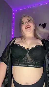 April Vancee online show from November 28, 2025, 4:20 pm