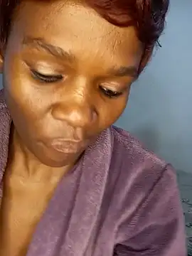 Snapshot of Missvixen81 chatting on May 22, 2026, 5:03 am Missvixen81 online show from May 22, 2026, 5:03 am