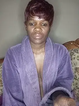 Snapshot of Missvixen81 chatting on May 31, 2026, 8:21 pm Missvixen81 online show from May 31, 2026, 8:21 pm