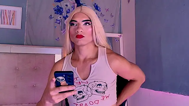 Snapshot of Emily_Castillo_1 chatting on May 30, 2026, 5:04 am Emily Castillo 1 online show from May 30, 2026, 5:04 am