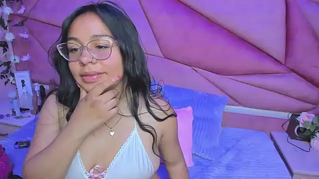  Violeta 18 online show from September 21, 2025, 3:52 am