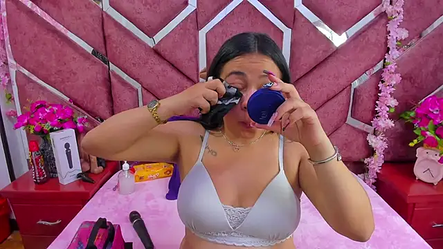  Violeta 18 online show from October 21, 2025, 3:07 am