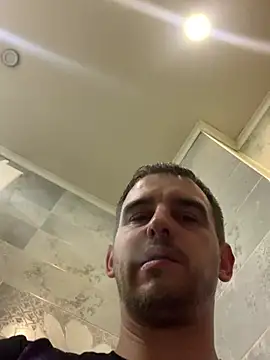 Snapshot of Maxpeins chatting on March 19, 2025, 4:45 pm Maxpeins online show from March 19, 2025, 4:45 pm