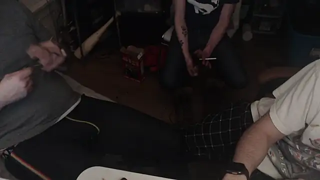 Snapshot of weknowourworth6999 chatting on December 19, 2025, 4:52 am weknowourworth6999 online show from December 19, 2025, 4:52 am