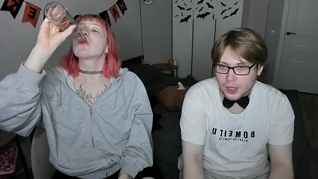 JayMollyy online show from October 25, 2025, 6:02 pm