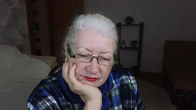 Maya Mayflower online show from March 20, 2025, 8:42 am