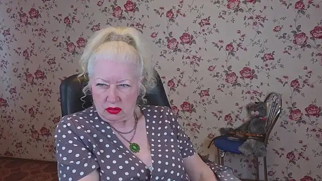 Maya Mayflower online show from April 12, 2026, 3:00 am