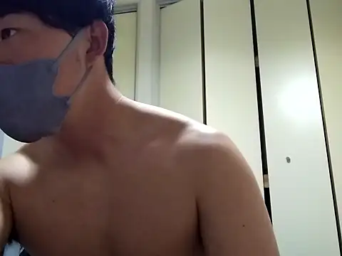 Snapshot of taaaaaa- chatting on November 5, 2025, 12:27 pm taaaaaa- online show from November 5, 2025, 12:27 pm