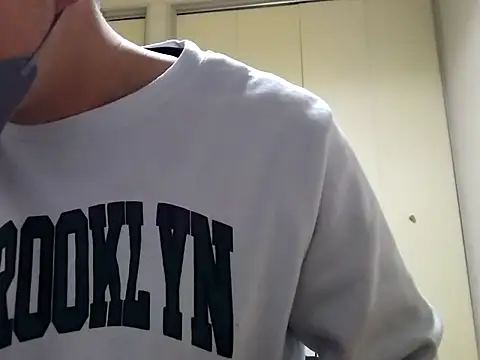 Snapshot of taaaaaa- chatting on January 15, 2026, 11:37 am taaaaaa- online show from January 15, 2026, 11:37 am