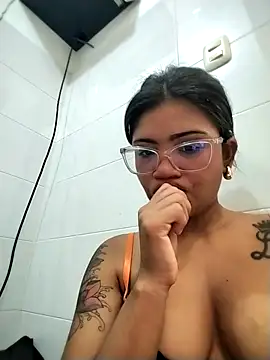 Snapshot of NovaMichel chatting on September 23, 2025, 12:30 pm NovaMichel online show from September 23, 2025, 12:30 pm