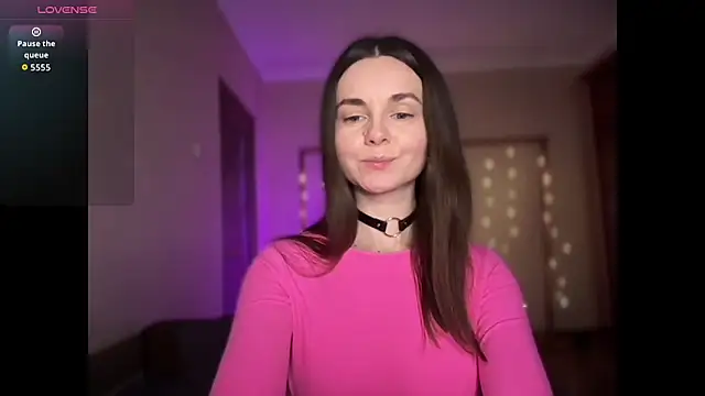 lanaloulou online show from February 6, 2026, 1:21 am