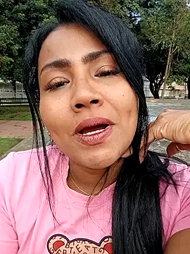 Ariana Rodriguez online show from October 12, 2025, 12:59 pm