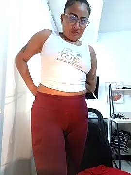 Ariana Rodriguez online show from November 26, 2025, 3:13 pm