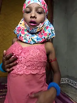 Cutesoma01 online show from April 6, 2026, 10:44 pm