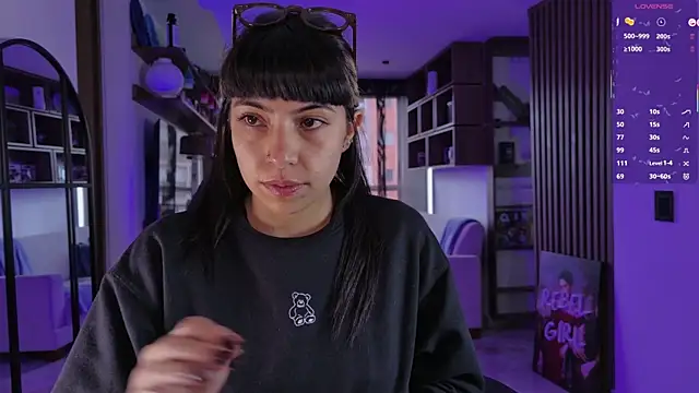 Saraa Desiree online show from April 14, 2026, 8:26 pm