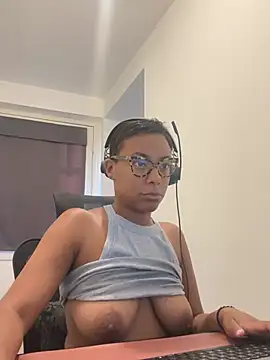 Melia Rayne online show from July 16, 2026, 9:15 am