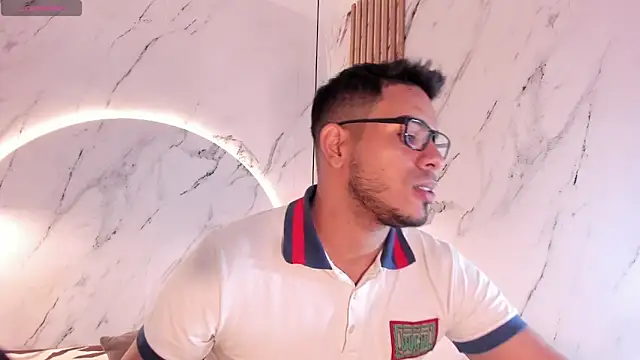 ETHAN DRAVEN online show from October 23, 2025, 7:45 pm