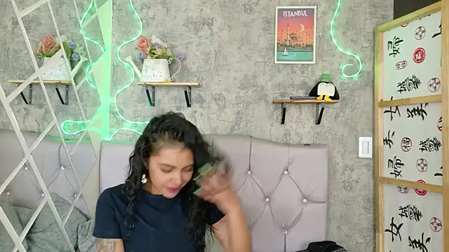 Devil AliceXo online show from April 8, 2026, 10:10 pm