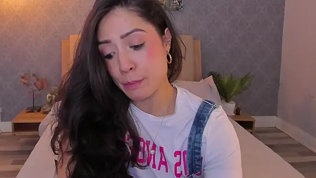 isabella winkler online show from March 20, 2025, 8:19 pm