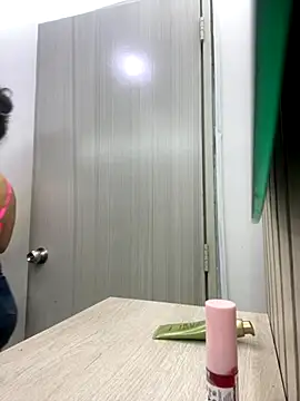 isabella winkler online show from October 23, 2025, 2:49 pm