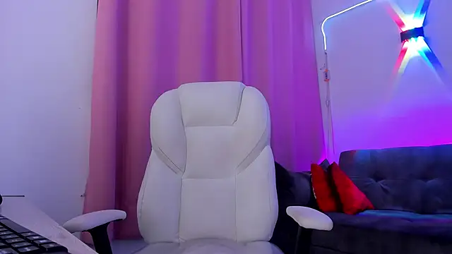 gaaby foxx online show from September 9, 2025, 1:21 pm