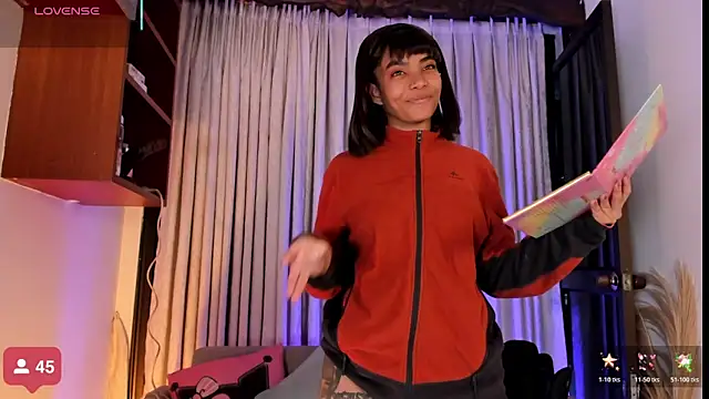 SarahLynn7 online show from November 3, 2025, 8:54 pm