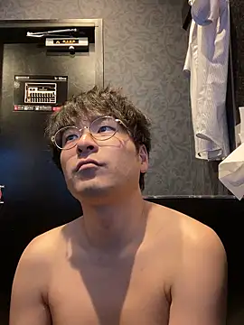 waka3232 online show from October 3, 2025, 1:41 pm