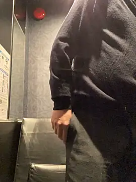 waka3232 online show from October 28, 2025, 11:36 am