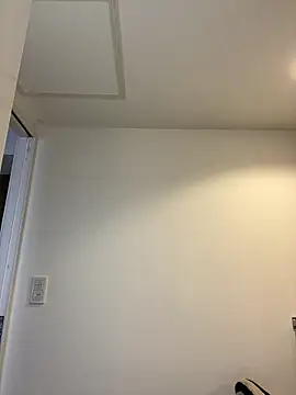 waka3232 online show from April 9, 2026, 12:43 am