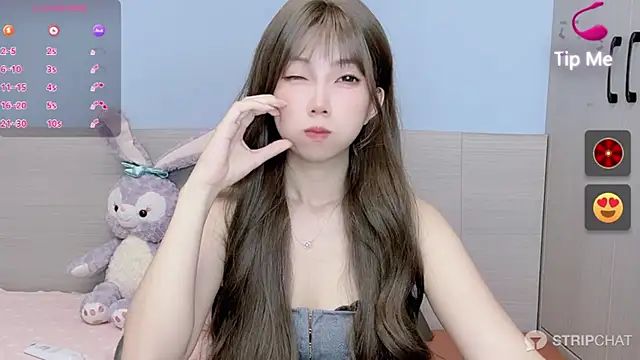 Evelyn-168 online show from October 4, 2025, 2:04 pm